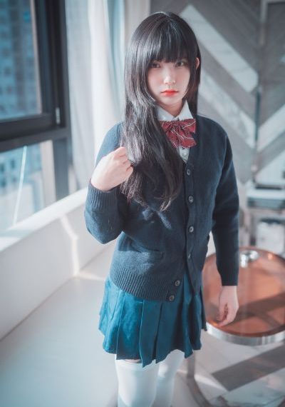 农夫色综合_电影无删减版