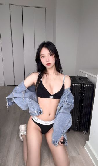 年轻的老师4完有限中字_BD高清迅雷在线观看